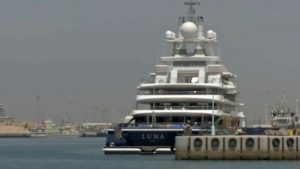 Read more about the article Yacht Central To UKs Largest Divorce Case Can Leave UAE