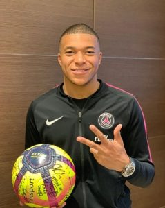 Read more about the article French World Cup Champ Calls Mbappe A Spoiled Rotten Kid