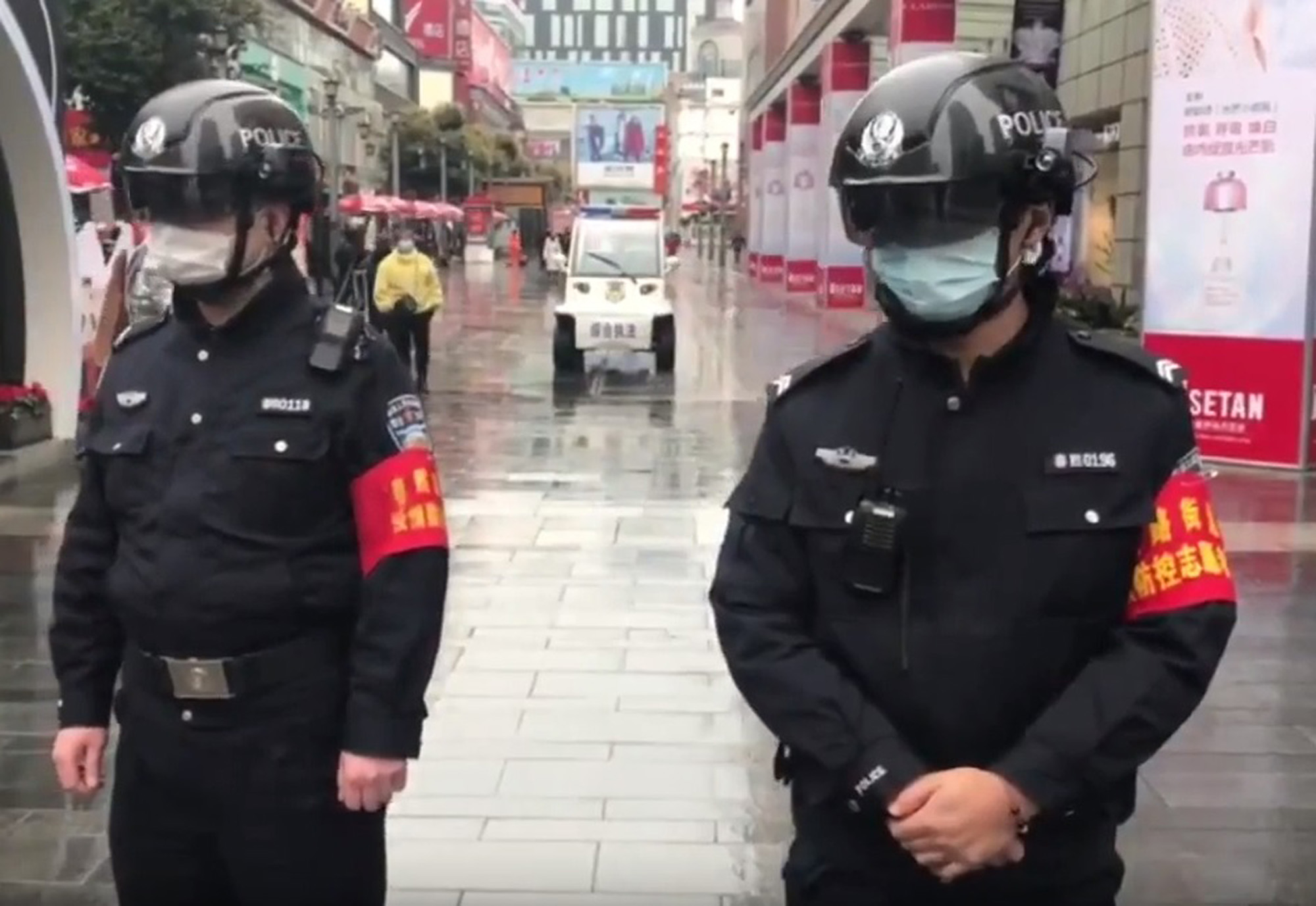 Read more about the article China Using RoboCop AI Helmets To Stop Virus Spread