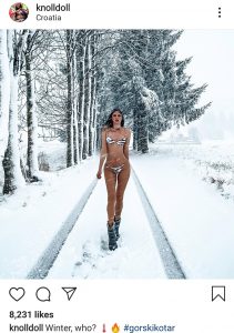 Read more about the article Sexiest Cheerleader In Bikini In Nippy Blizzard