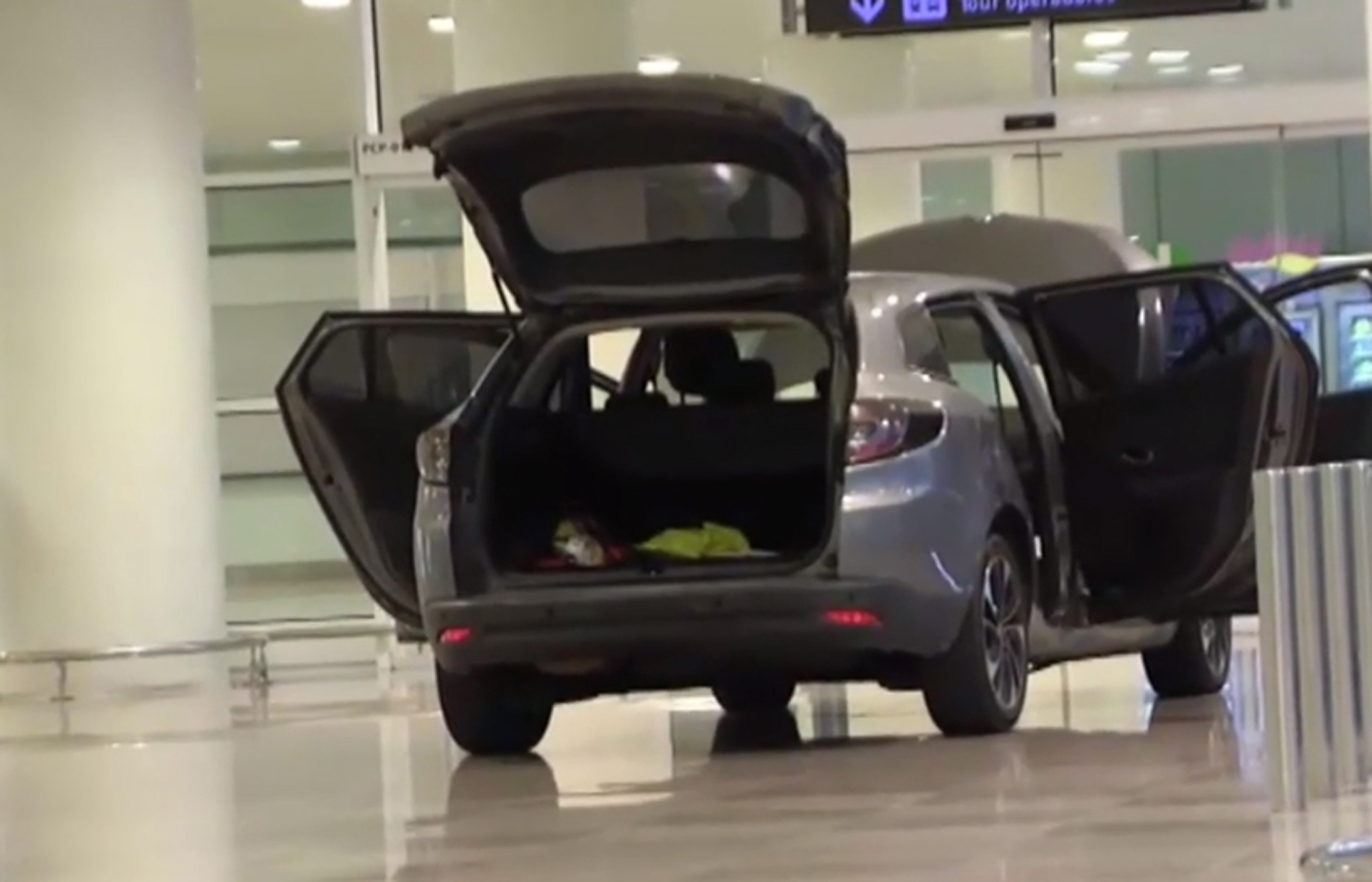 Read more about the article Terror Fears As Car Ploughs Through Barca Airport Doors