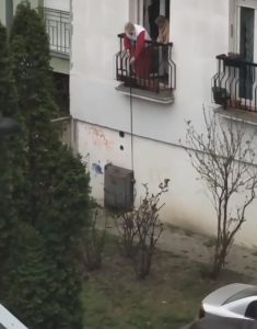 Read more about the article OAP Walks Dog From Balcony And Lifts It Back Up By Lead