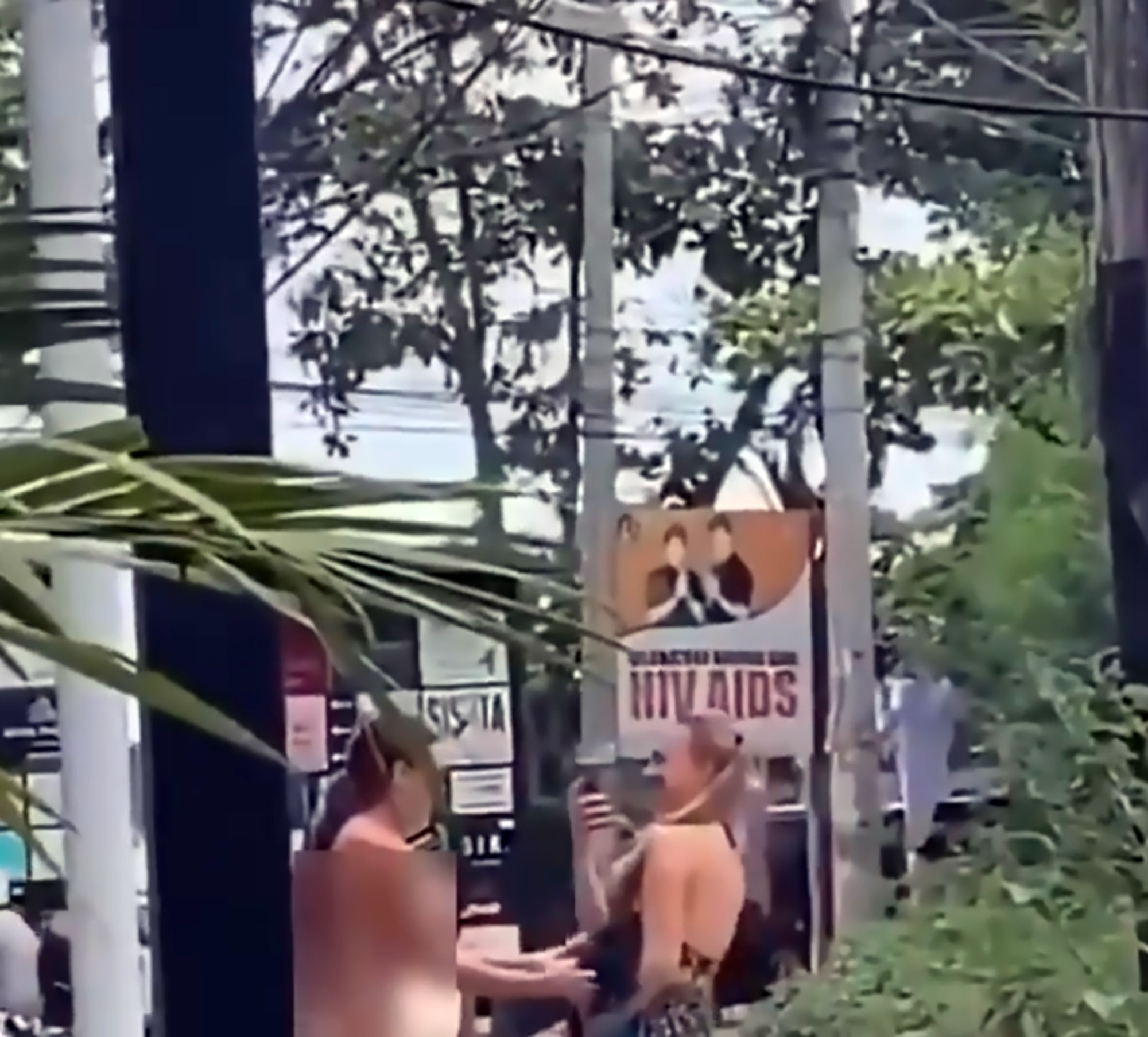 Read more about the article Bali Cops Hunt Pretty Tourist Filmed Walking Naked