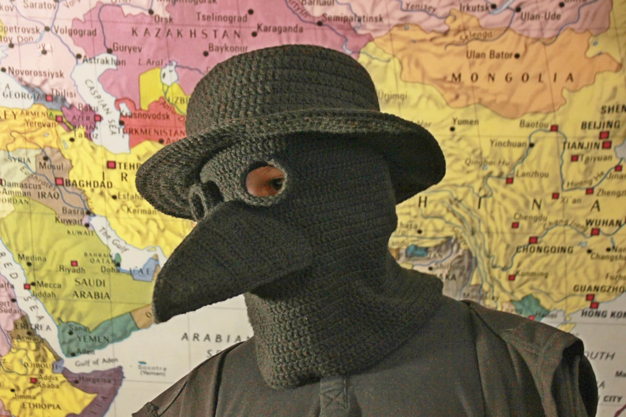 Read more about the article Woman Knits Creepy Plague Doctor Masks Amid Shortage