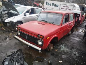 Read more about the article Russian Car Lovers Find Rare Ladas In UK Scrapyard