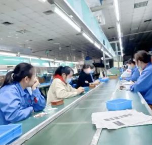Read more about the article Chinese Factory Staff Sit Around As Global Orders Dry Up