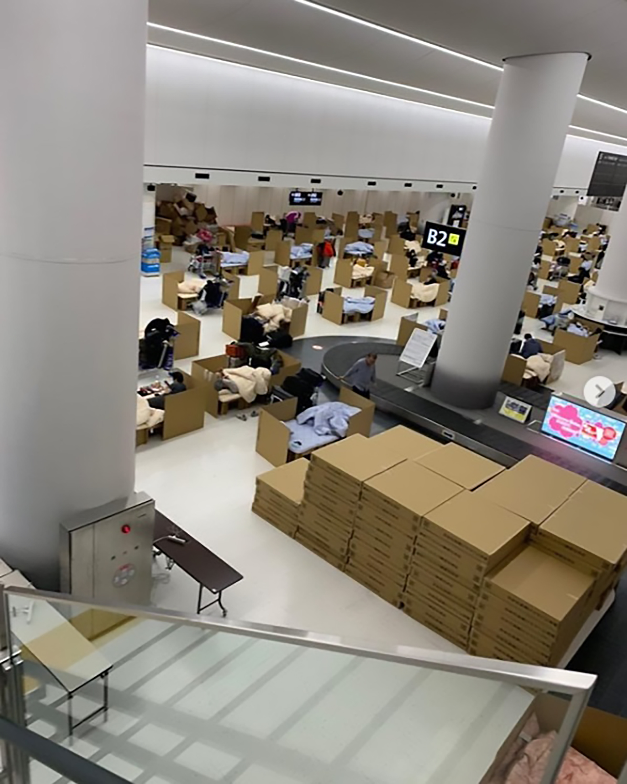 Read more about the article Airport Becomes Cardboard Box Hotel For COVID Testing