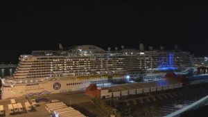 Read more about the article Cruise Ship Uses Cabin Lights To Say Thanks To Tenerife