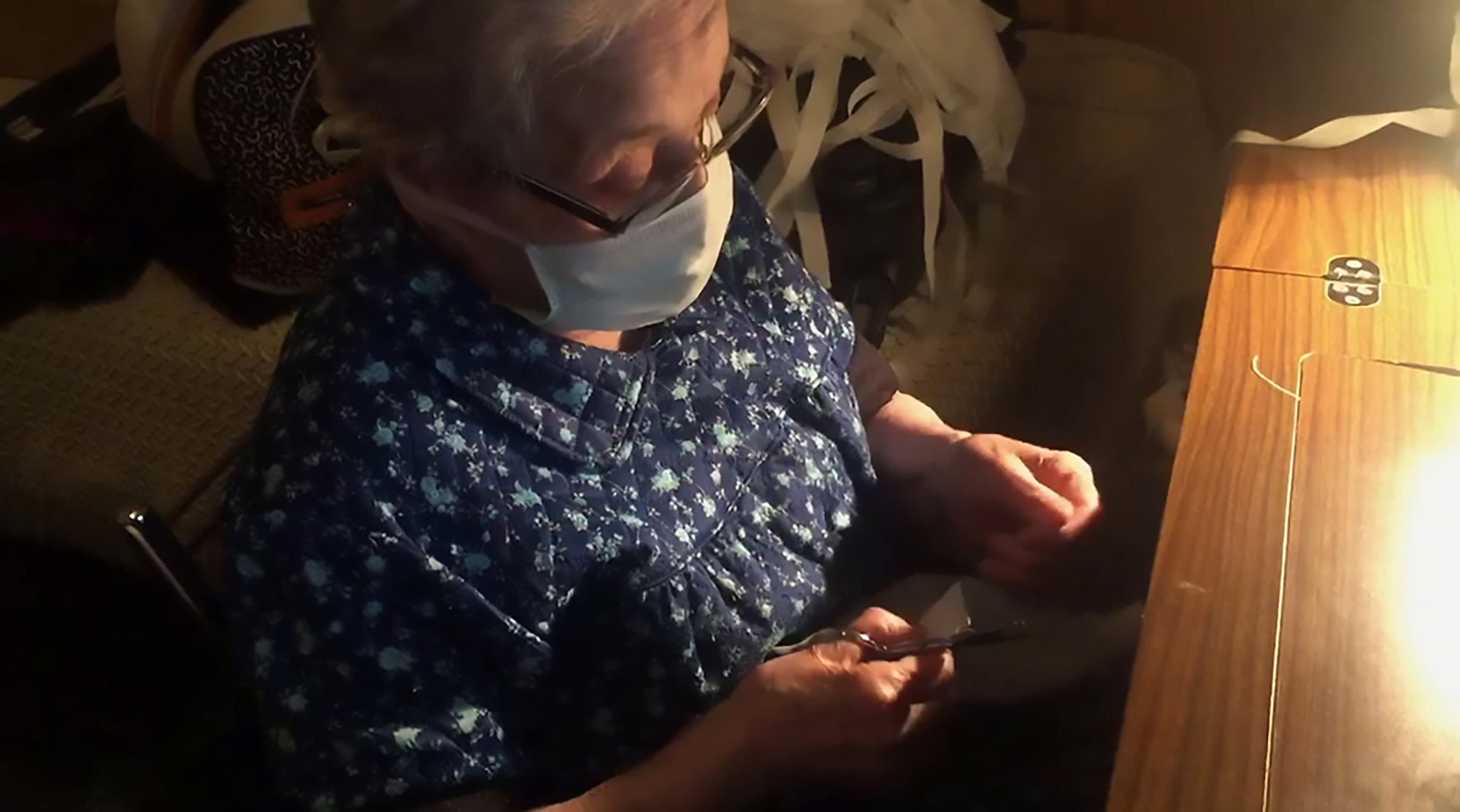 Read more about the article Viral: Gran With Parkinsons Sews COVID Face Masks