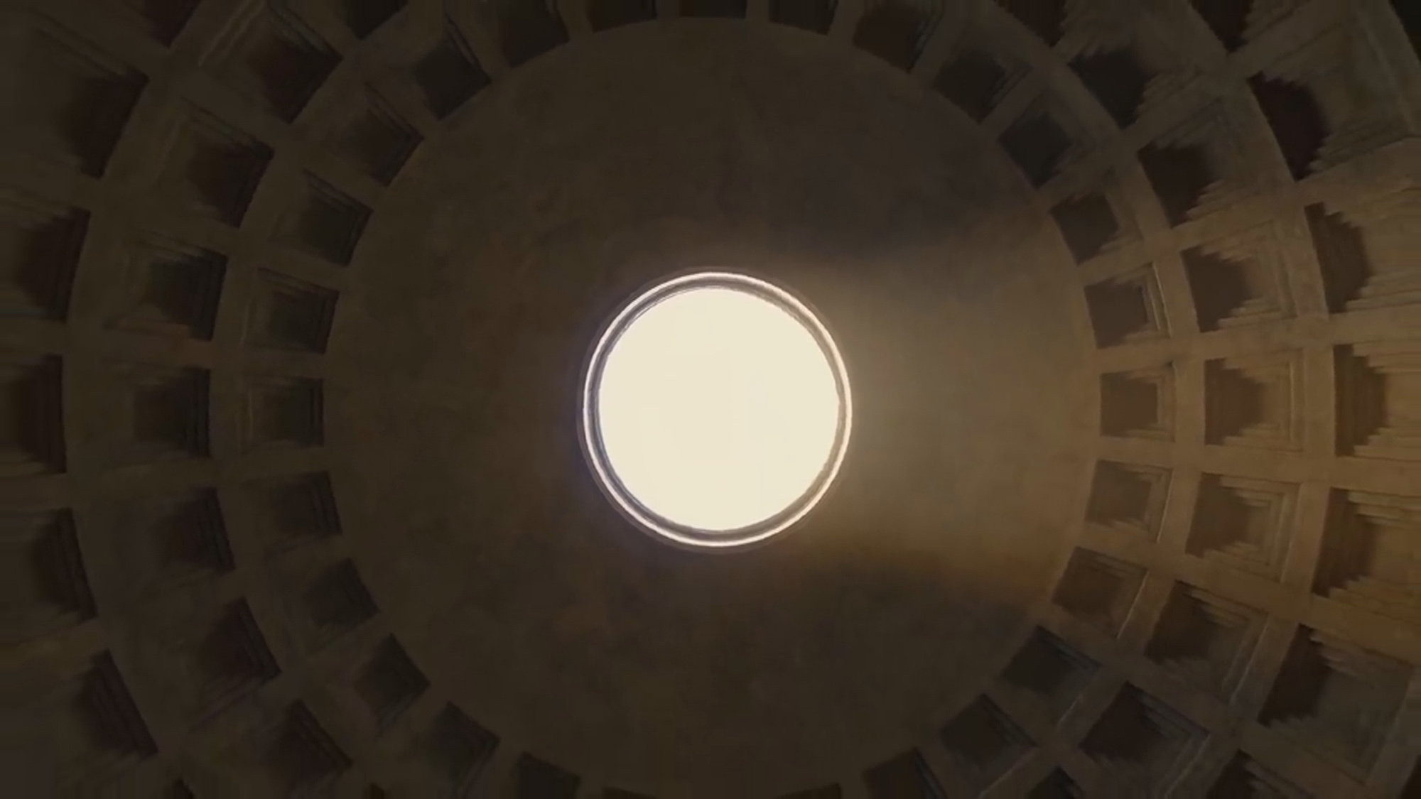 Read more about the article Pics Of Mysterious Pantheon Light Effect On Rome Bday