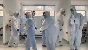 Read more about the article Spain Medics Dance To Beyonce To Mark End Of COVID ICU
