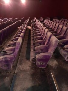 Read more about the article Cinema Covered In Mould After 2 Months Of Lockdown