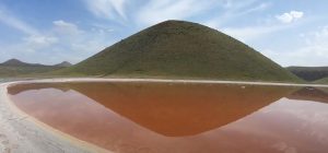 Read more about the article Stunning Volcano Lake Dries Up After Millions Of Years