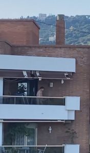 Read more about the article Pair Filmed In Flagranti On Balcony In Barcelona Lockdown