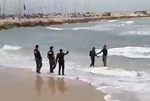 Read more about the article Israeli Cops With Boats, Helicopter Nab Surfer On Beach