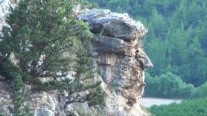Read more about the article Mount Trumpmore: Rock Becomes Hotspot For POTUS Likeness