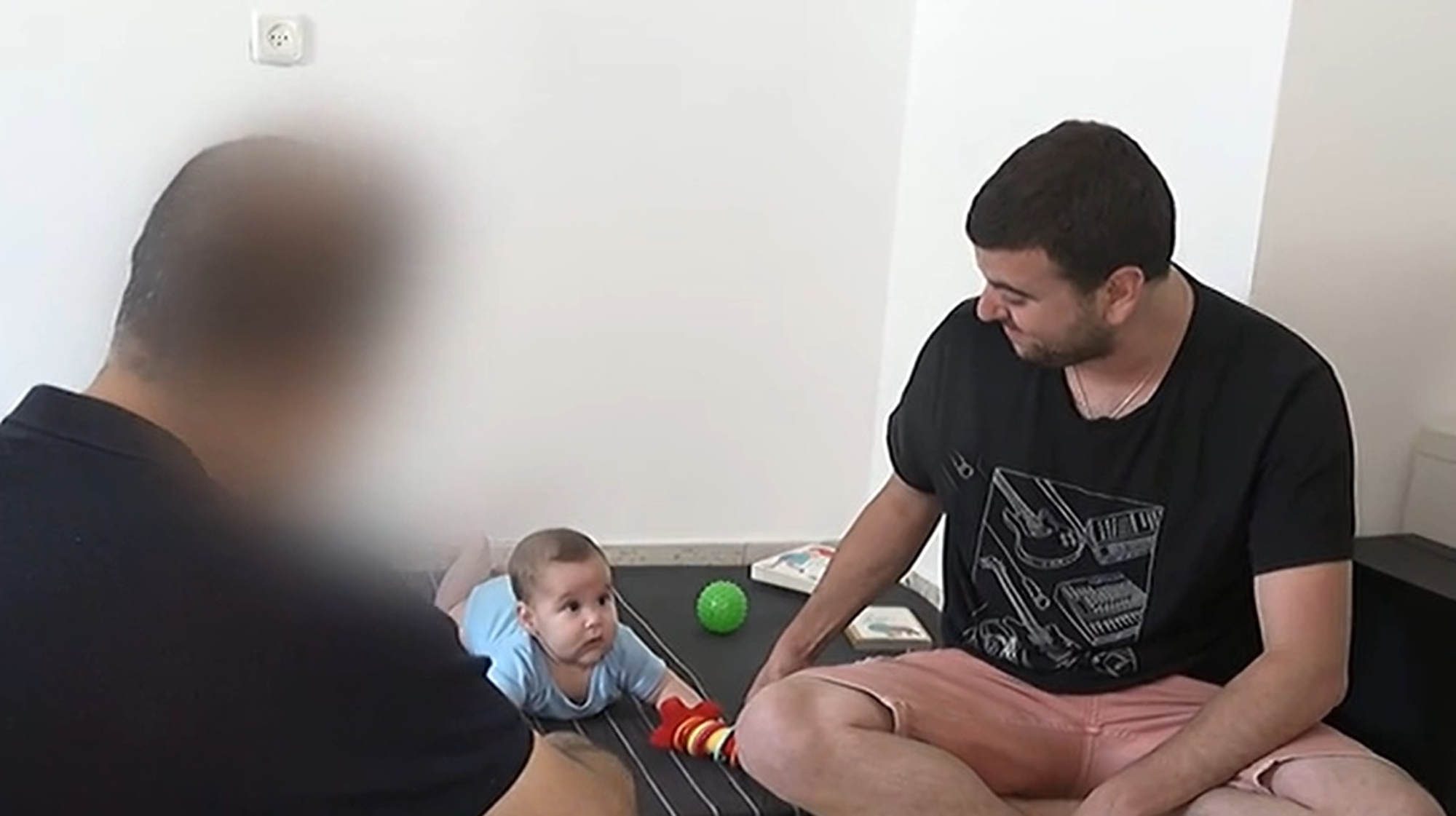 Read more about the article Israel Nursery Rejects Tot After Finding Parents Are Gay
