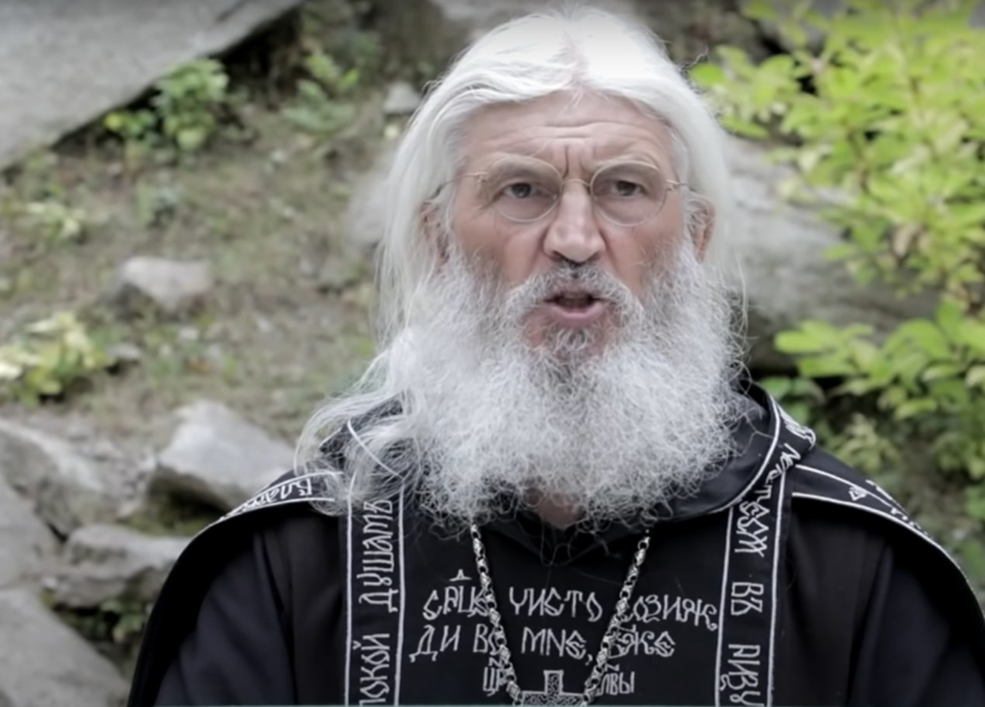 Read more about the article COVID-Denying Priest Tells Putin To Hand Him Power
