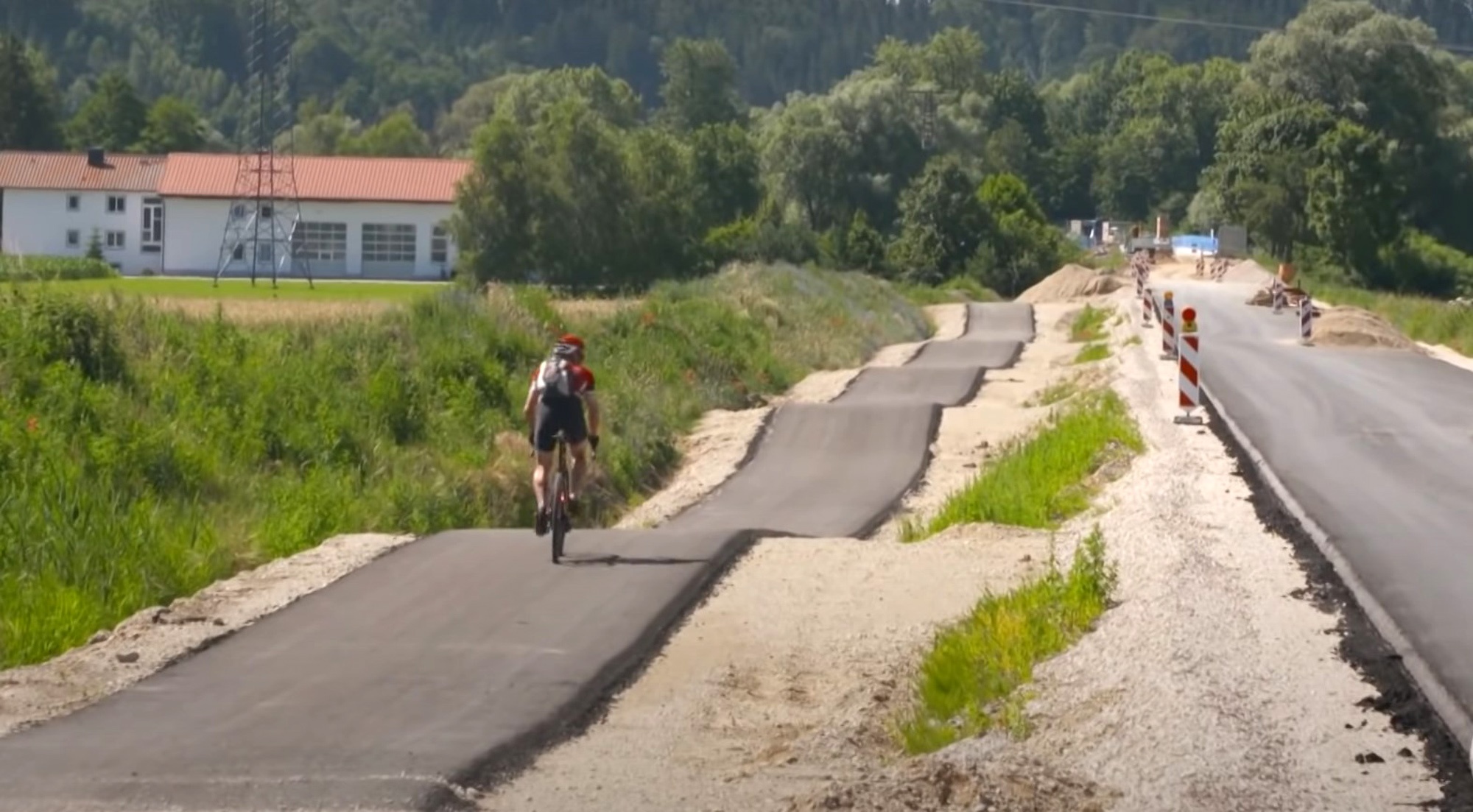 Read more about the article 3.3M Euros For Uneven German Cycle Path With Hills