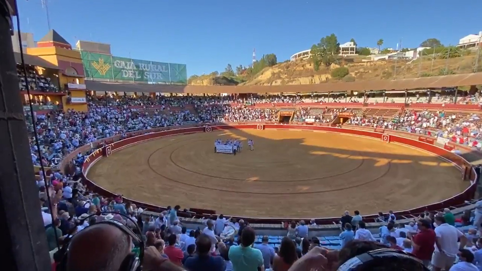 Read more about the article Outrage Over Crowded Bullfight With No Masks