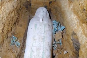 Read more about the article Egyptian Archeologists Find Rare Limestone Sarcophagus