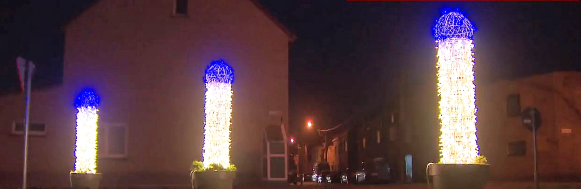 Read more about the article Belgian Mayor Admits Bungling After Council Workers Built Phallic-Shaped Xmas Decorations Which Were Cheaper Than Buying Online