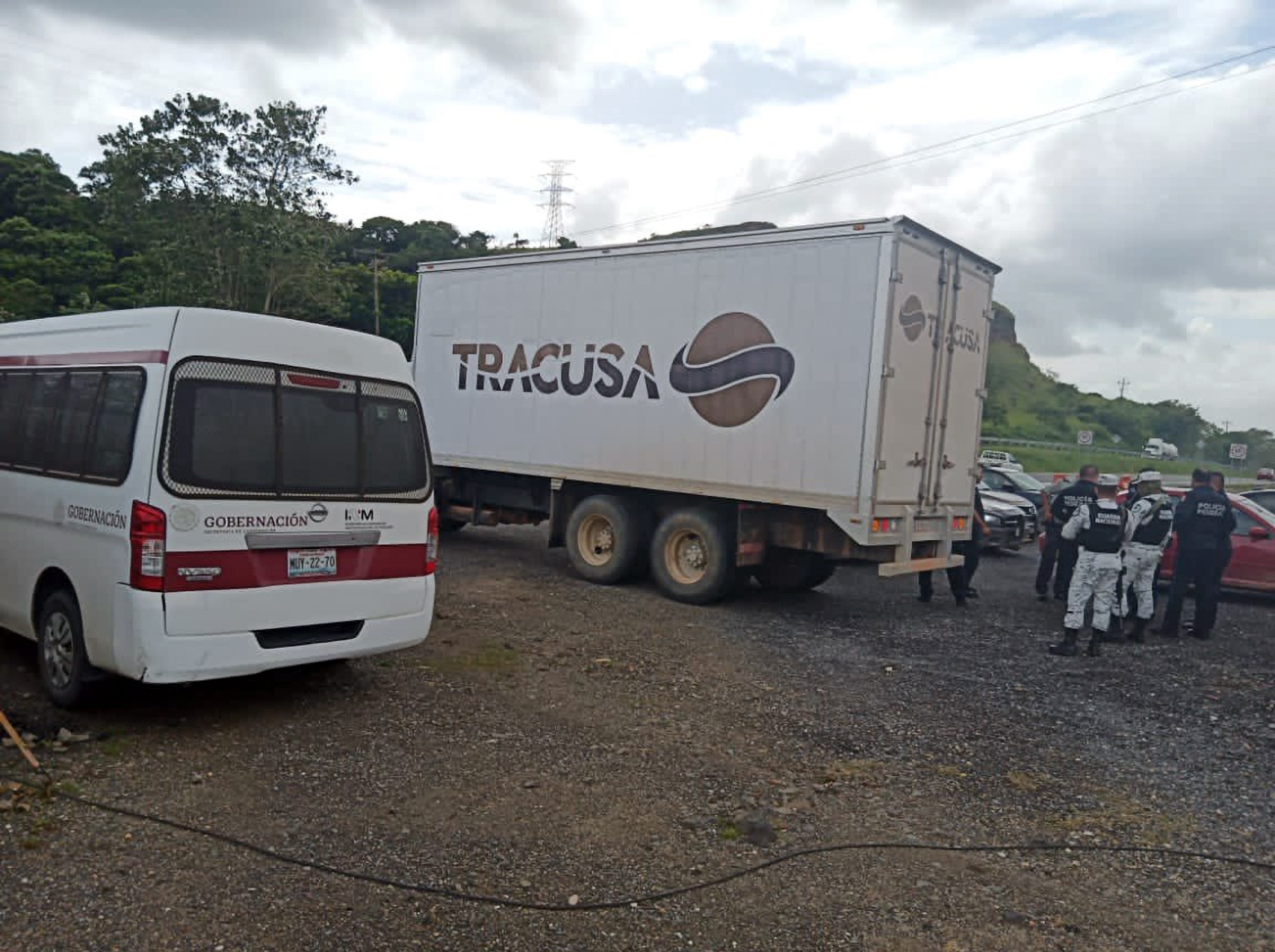 Read more about the article Over 100 Central American Migrants Rescued While Travelling In Trailer