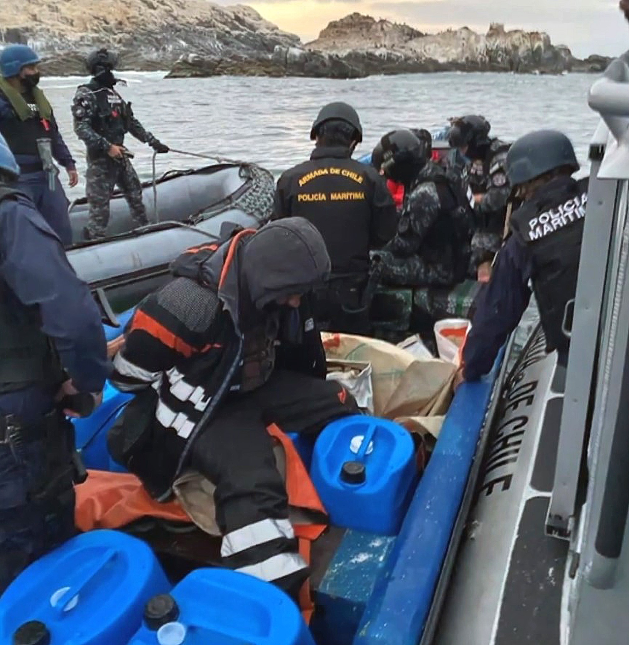 Read more about the article 6 Arrested As Chile Navy Snares Biggest Ever Cocaine Haul