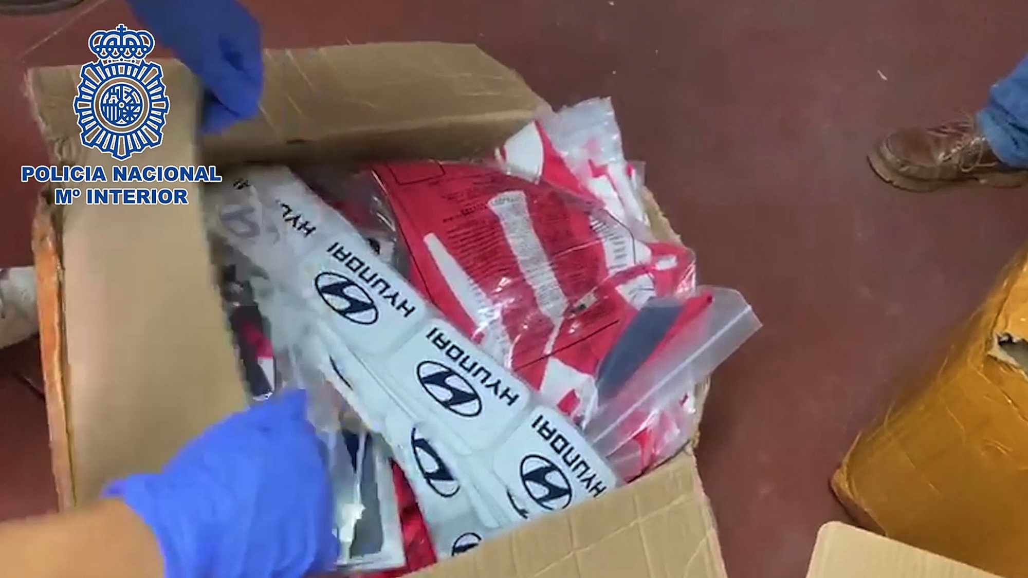 Read more about the article Spain Cops Bust Couples Fake Football Shirt Operation