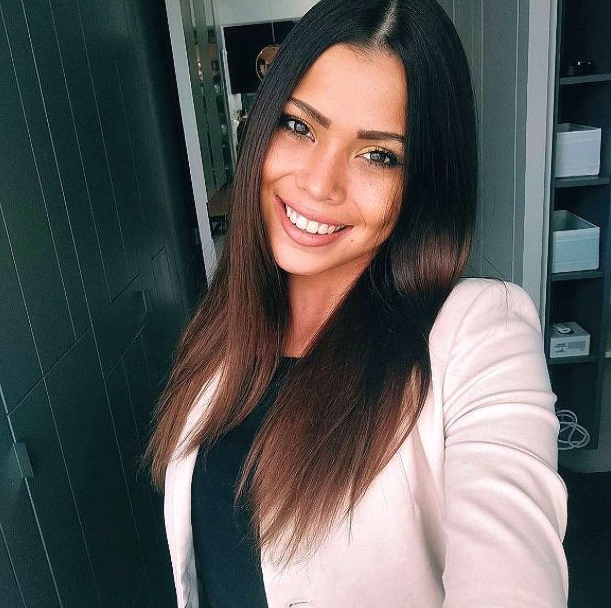 Read more about the article Mom Of Dutch Model Who Died Falling From 20th Floor Files Legal Case For Negligence Against Cops