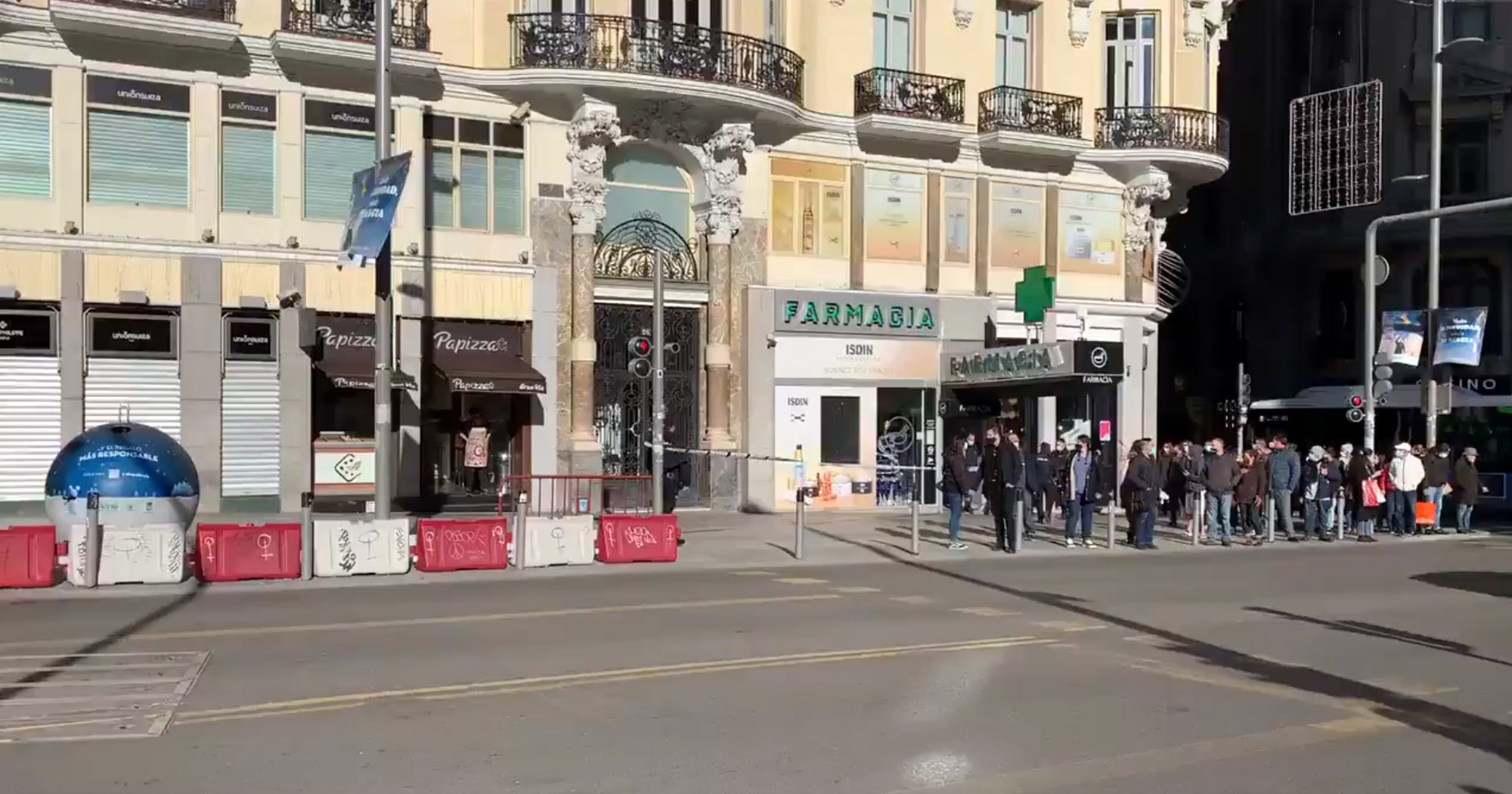 Read more about the article Buildings In Madrid Shopping Area Evacuated After Fake Bomb Threat