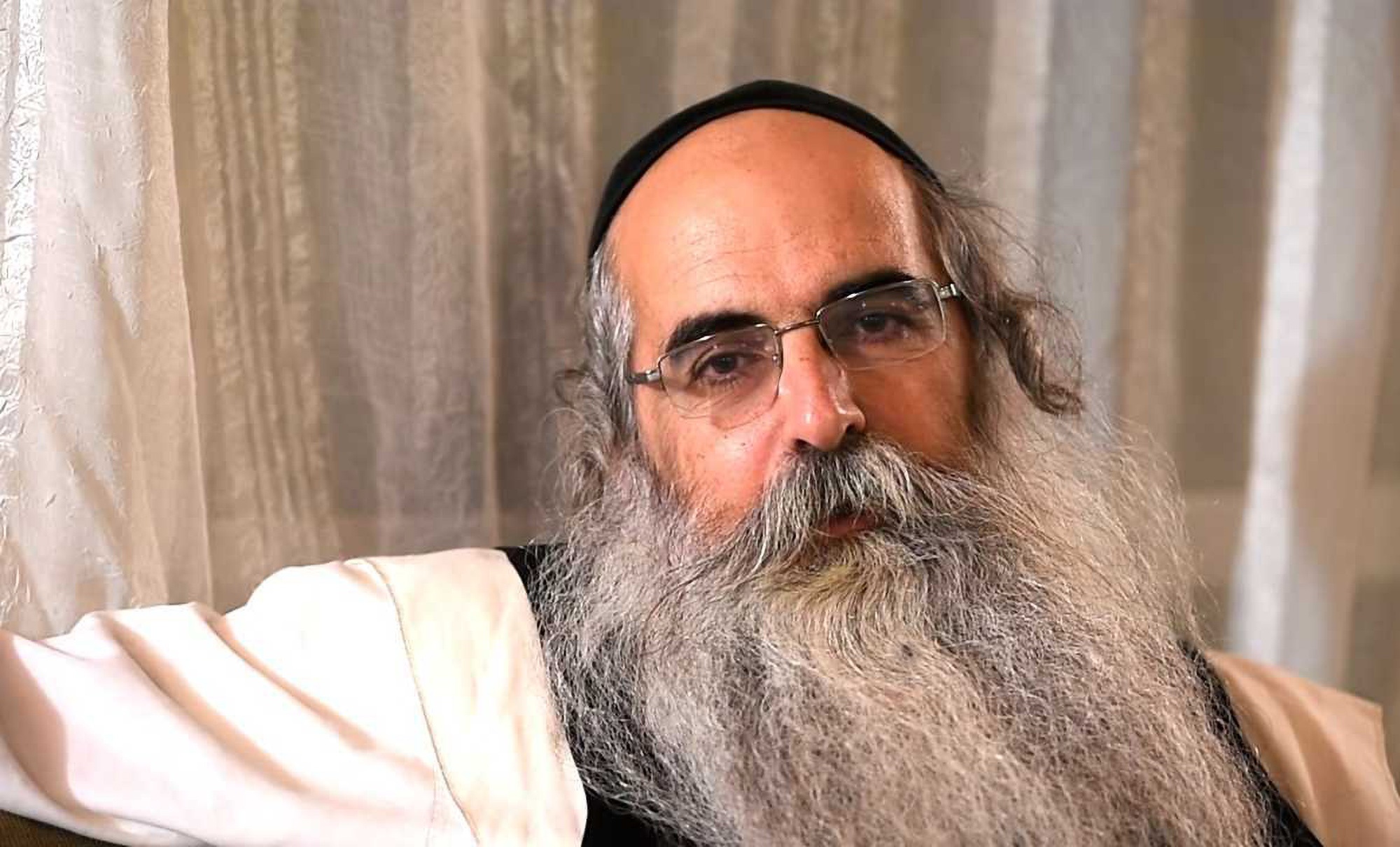 Read more about the article Famous Rabbi Blamed For Drop In COVID Jabs In Israel