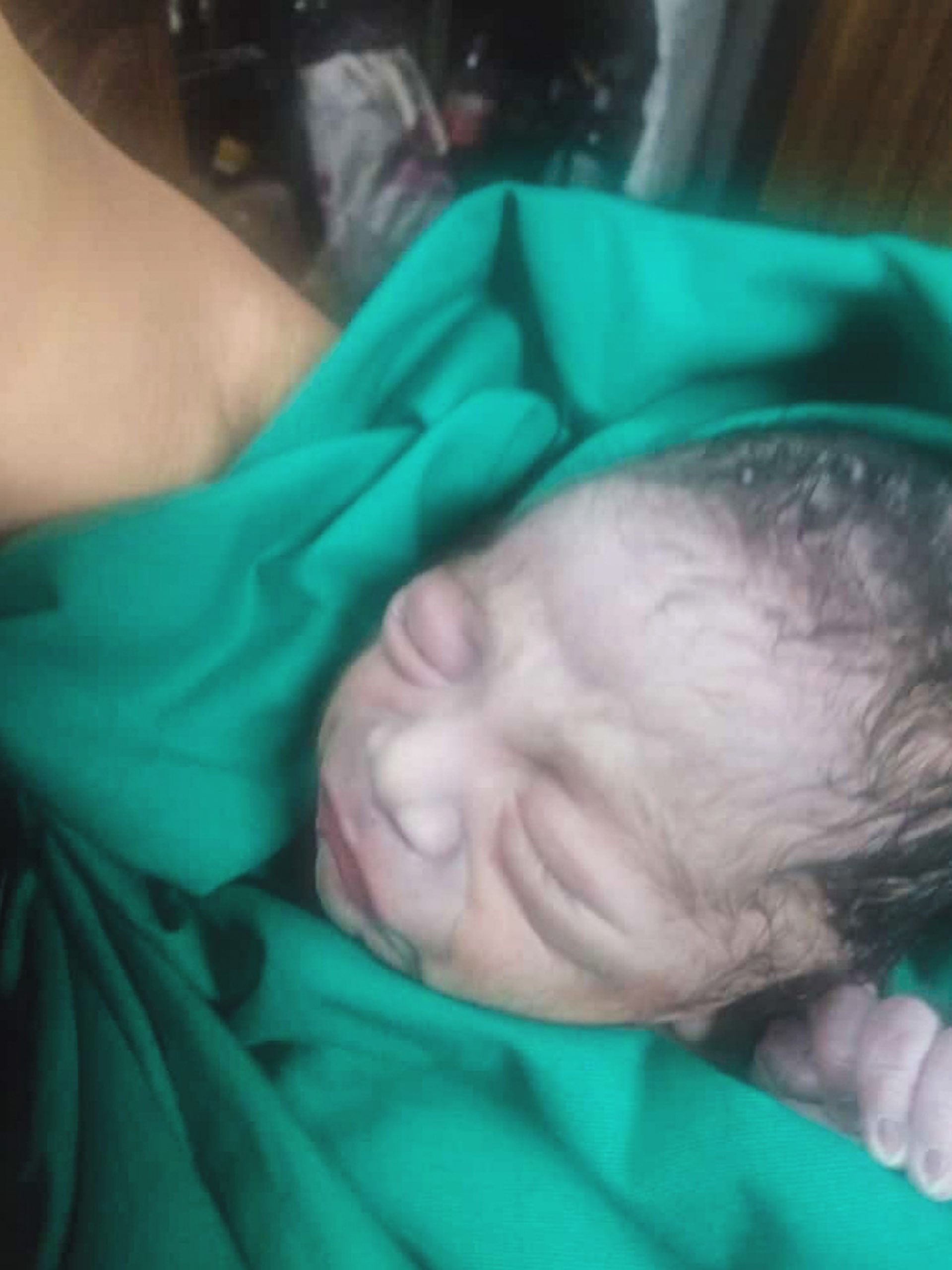 Read more about the article 8-Hour-Old Newborn Found Abandoned In Rubbish Bag By Binman