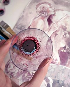 Read more about the article Artist Who Paints With Wine Wows The Internet