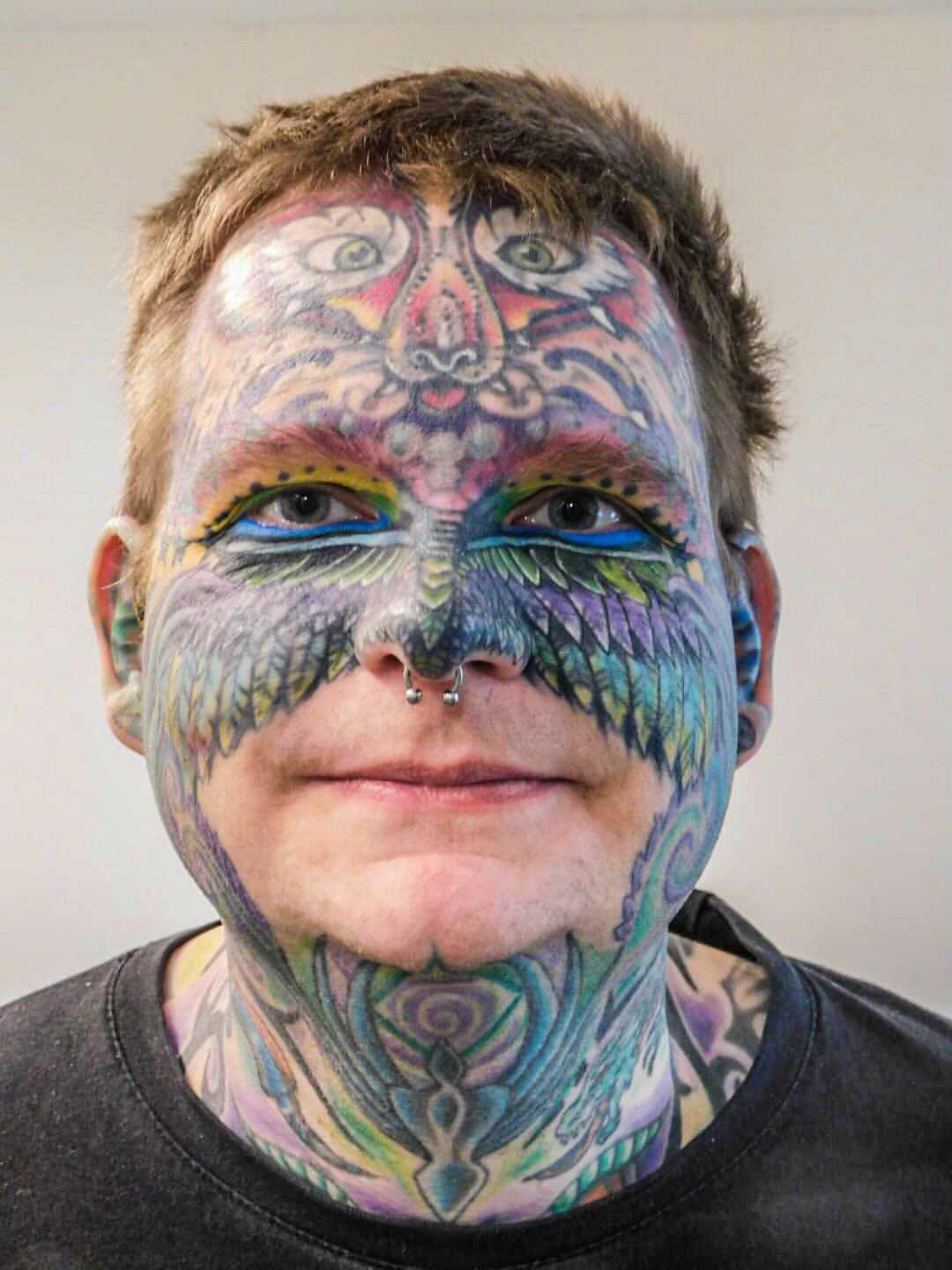 Read more about the article Heavily-Inked Pastry Chef Spends Over GBP 23K On Body Modifications