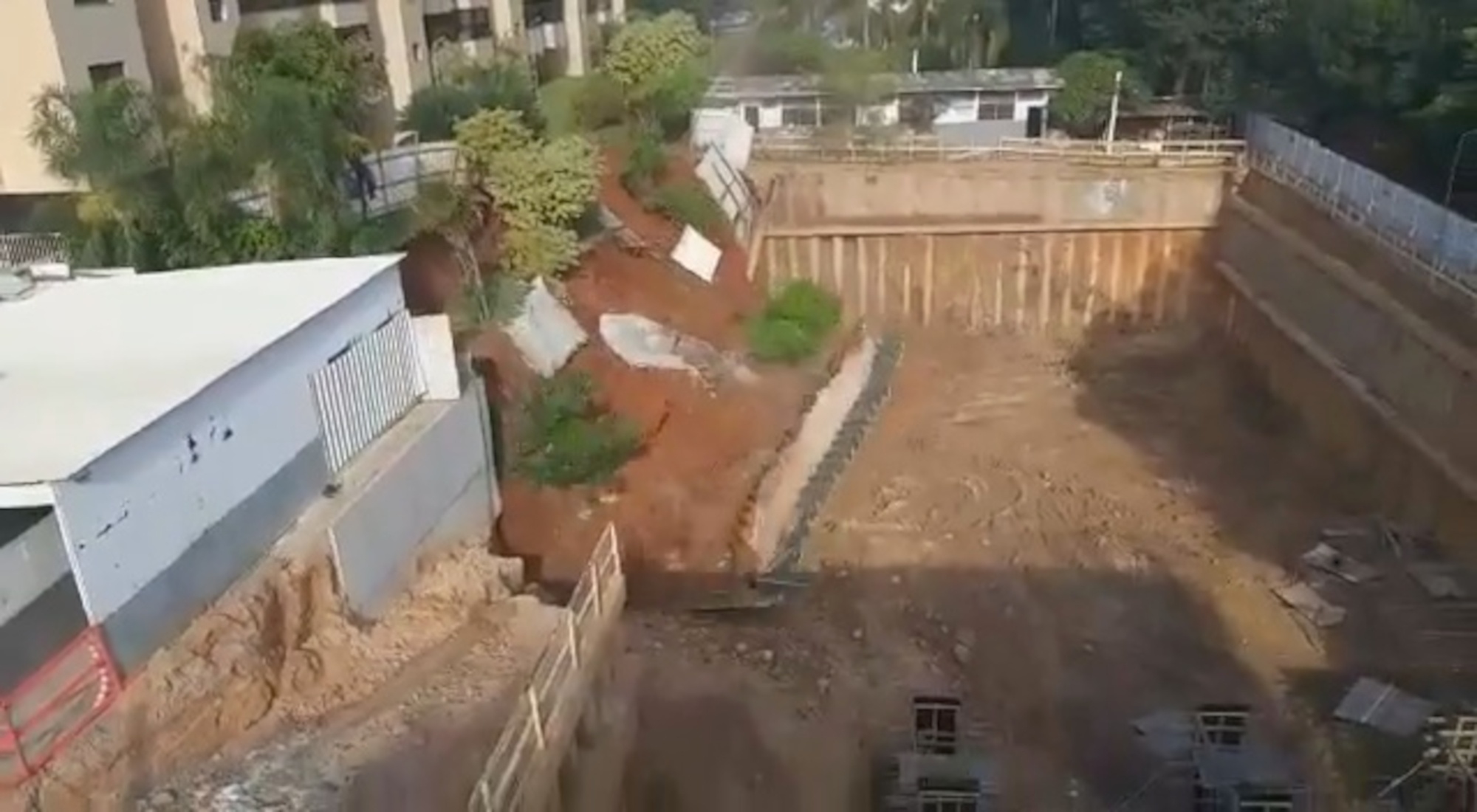 Read more about the article Retaining Wall Collapses At A Brazilian Construction Site