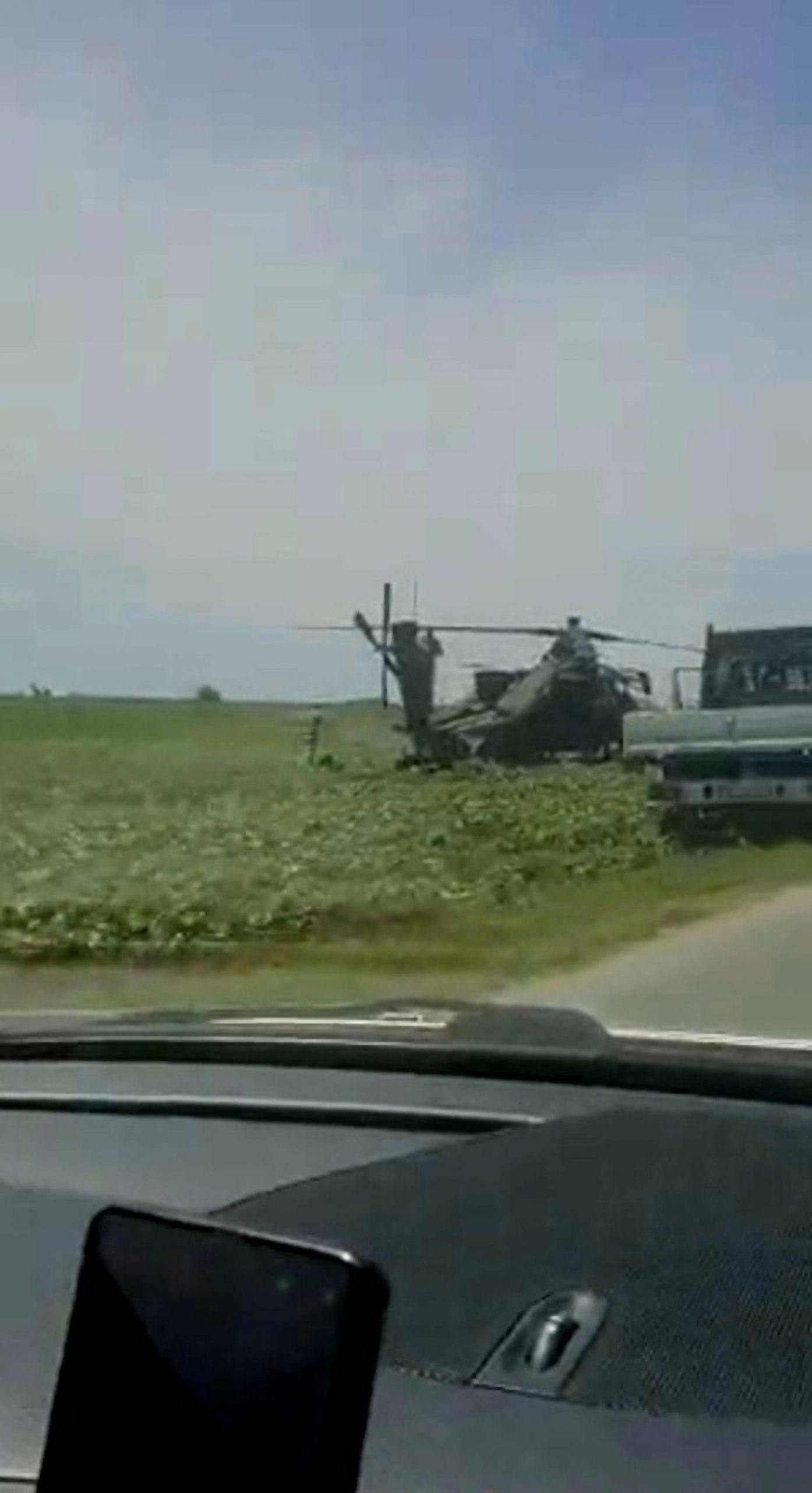 Read more about the article Moment Passing Driver Asks US Chopper Pilots Who Made Emergency Landing In Field If They Need Gas