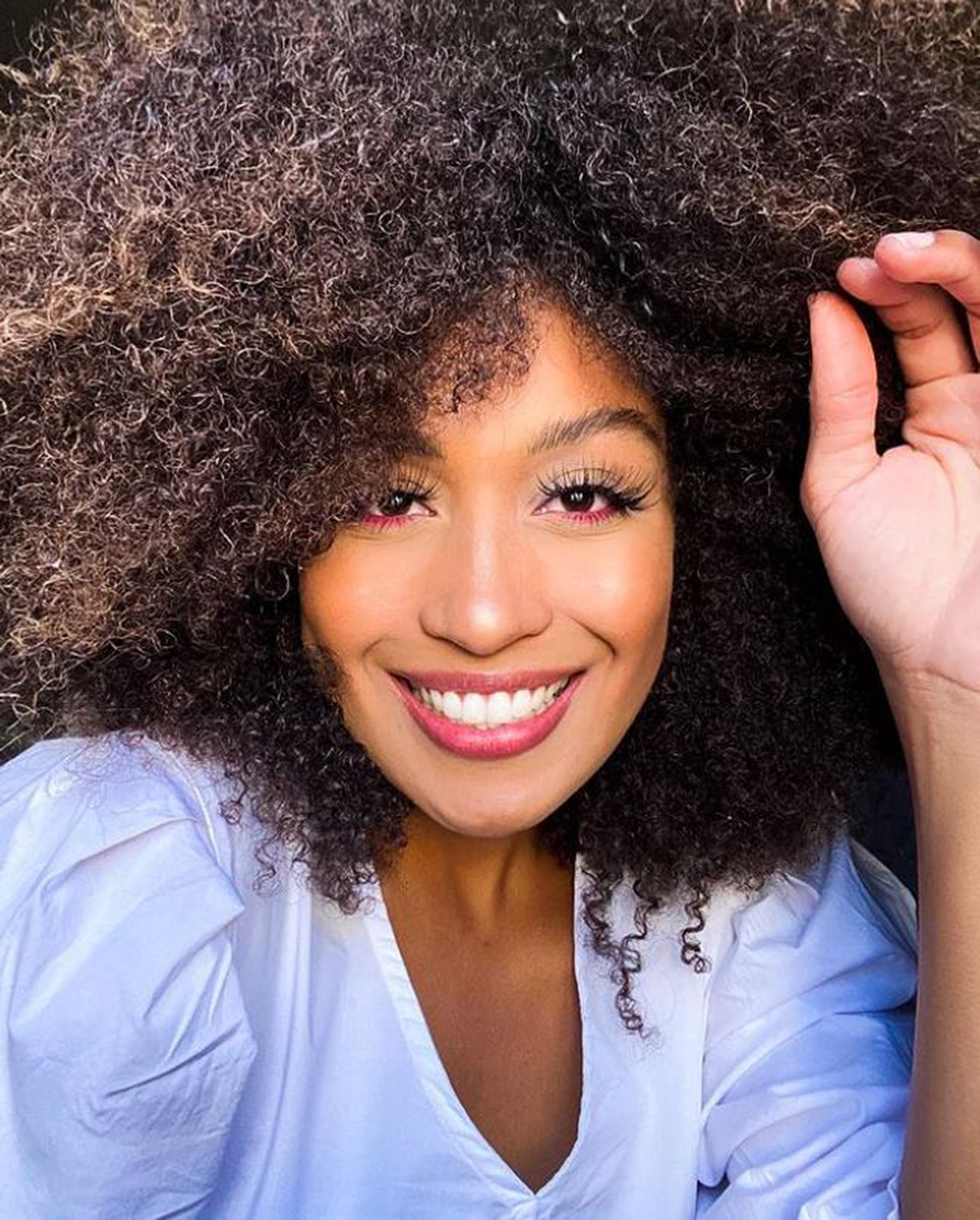 Read more about the article Model Accuses Job Agent Of Racism After He Asked Her To Tone Down Her Afro For Work Event