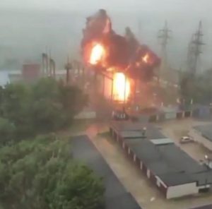 Read more about the article Moment Electrical Substation Explodes In Flames After Being Hit By Lightning