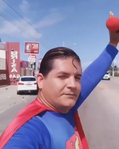 Read more about the article Moment Comedian Dressed As Superman Is Hit By Bus While Trying To Pretend Stopping It