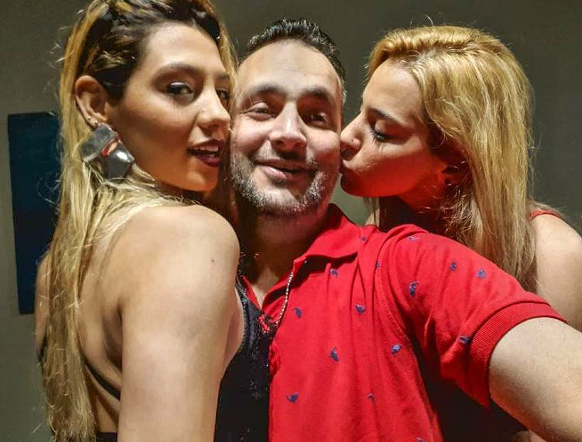 Read more about the article Argentine Couple Becomes Throuple After Inviting Teenage Girl Into Relationship