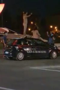 Read more about the article German Tourists Arrested For Climbing Naked On An Italian Police Car