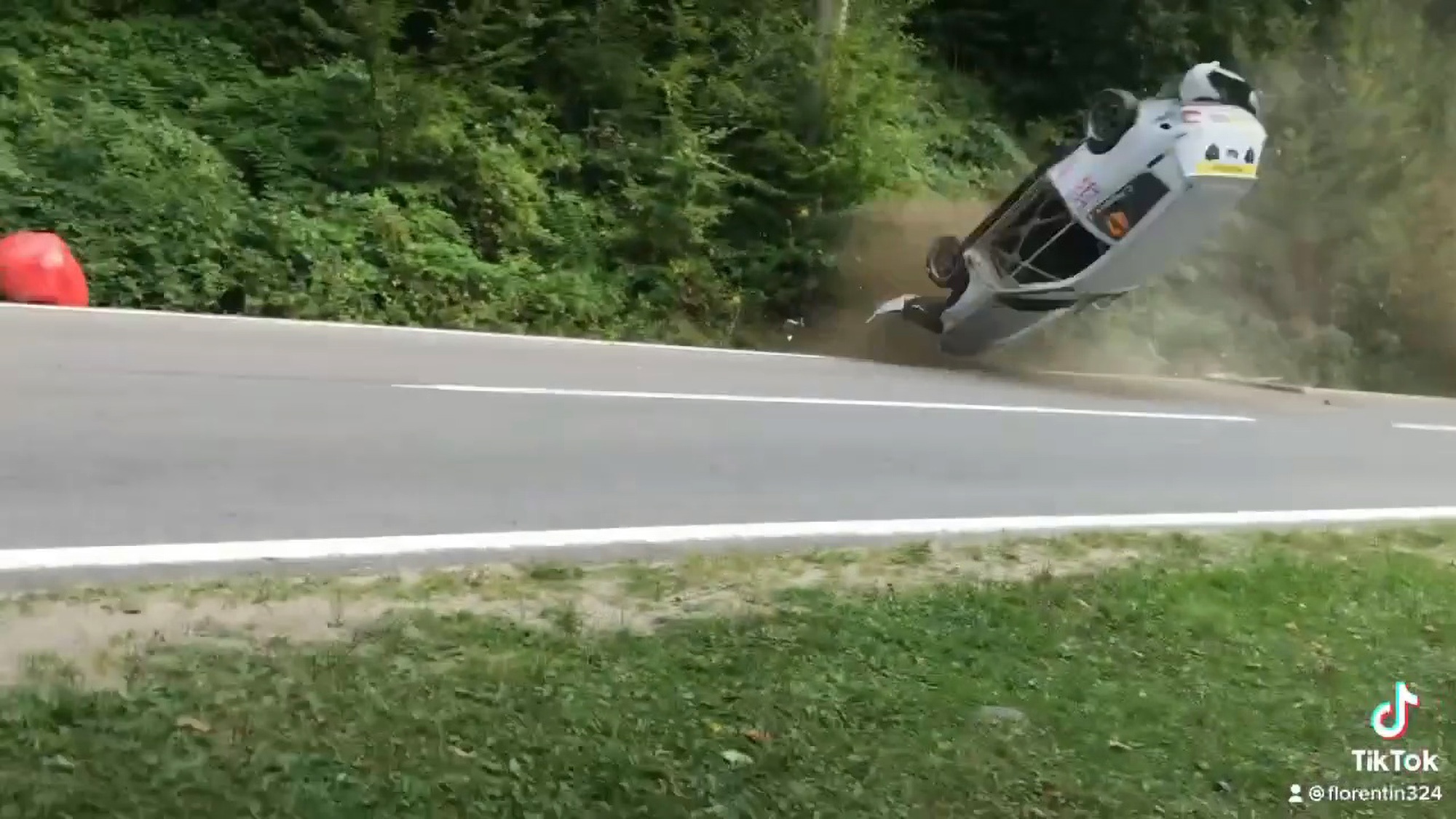 Read more about the article Driver Walks Away Almost Unharmed As Rally Car Crashes And Flips As It Goes Flying Through The Air