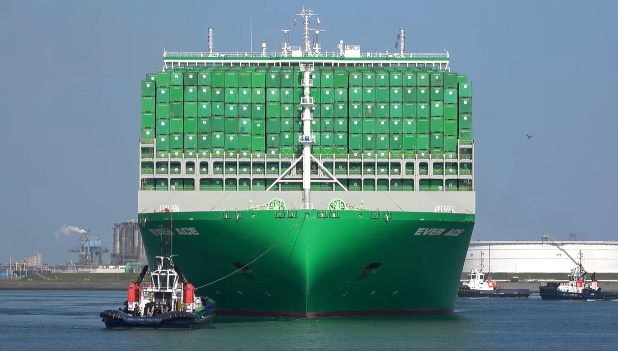 Read more about the article Worlds Largest Container Ship Set To Arrive In UK At The Weekend While On Maiden Voyage