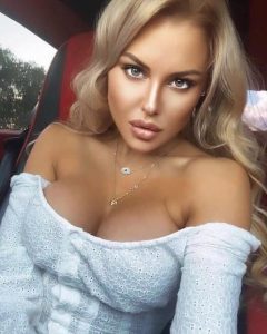 Read more about the article Russian Influencer Claims Pal Stole Her Bentley Car After Offering To Handle Repair