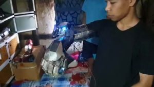Read more about the article Indian Billionaire Sponsors Local Boy After Being Wowed By His Iron Man Suit Made From Scrap