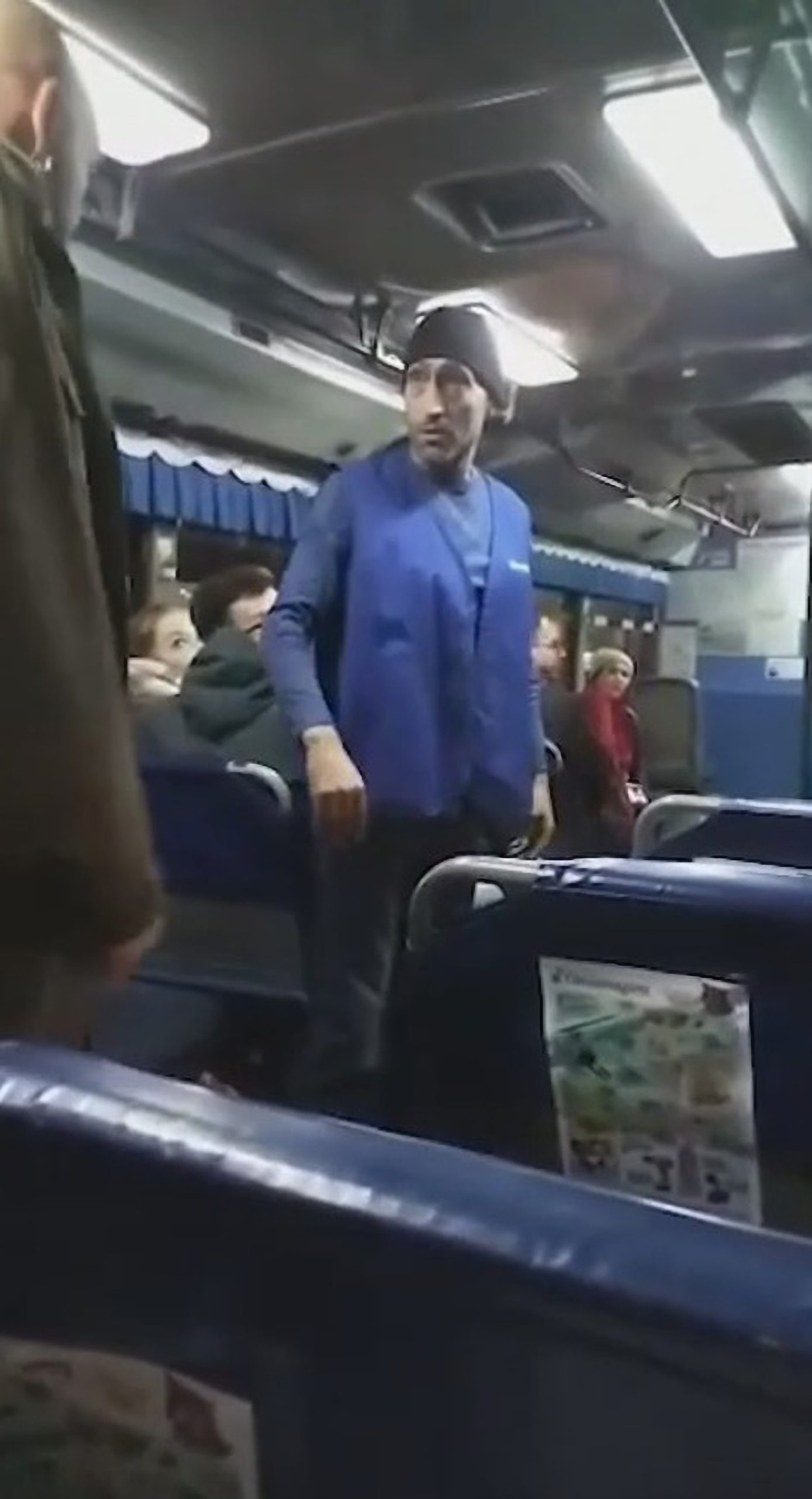 Read more about the article Moment Russian Bus Driver Beats Burly Passenger Who Tried To Headbutt Him