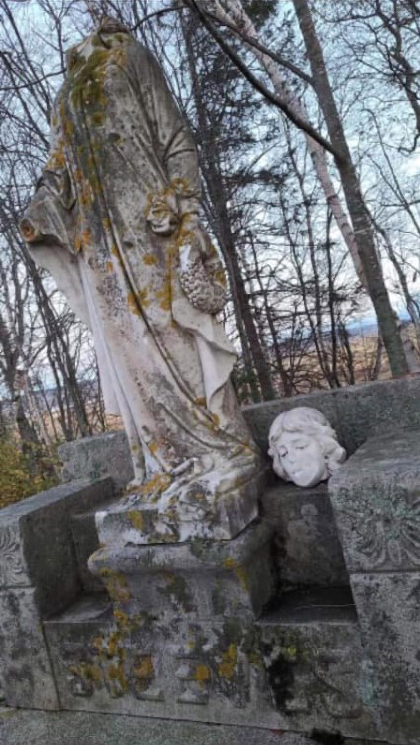 Read more about the article Head Of Haunted Statue Mysteriously Reappears 20 Years After Being Decapitated