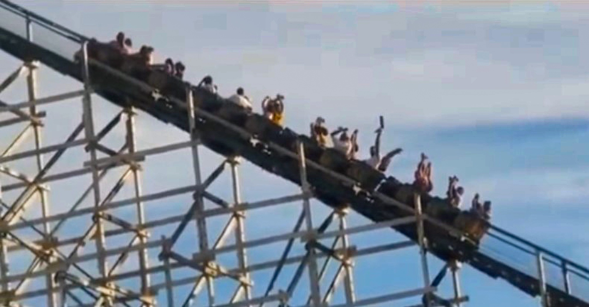 Read more about the article Thrill-Seekers Left Stranded At Height On Malfunctioning Rollercoaster