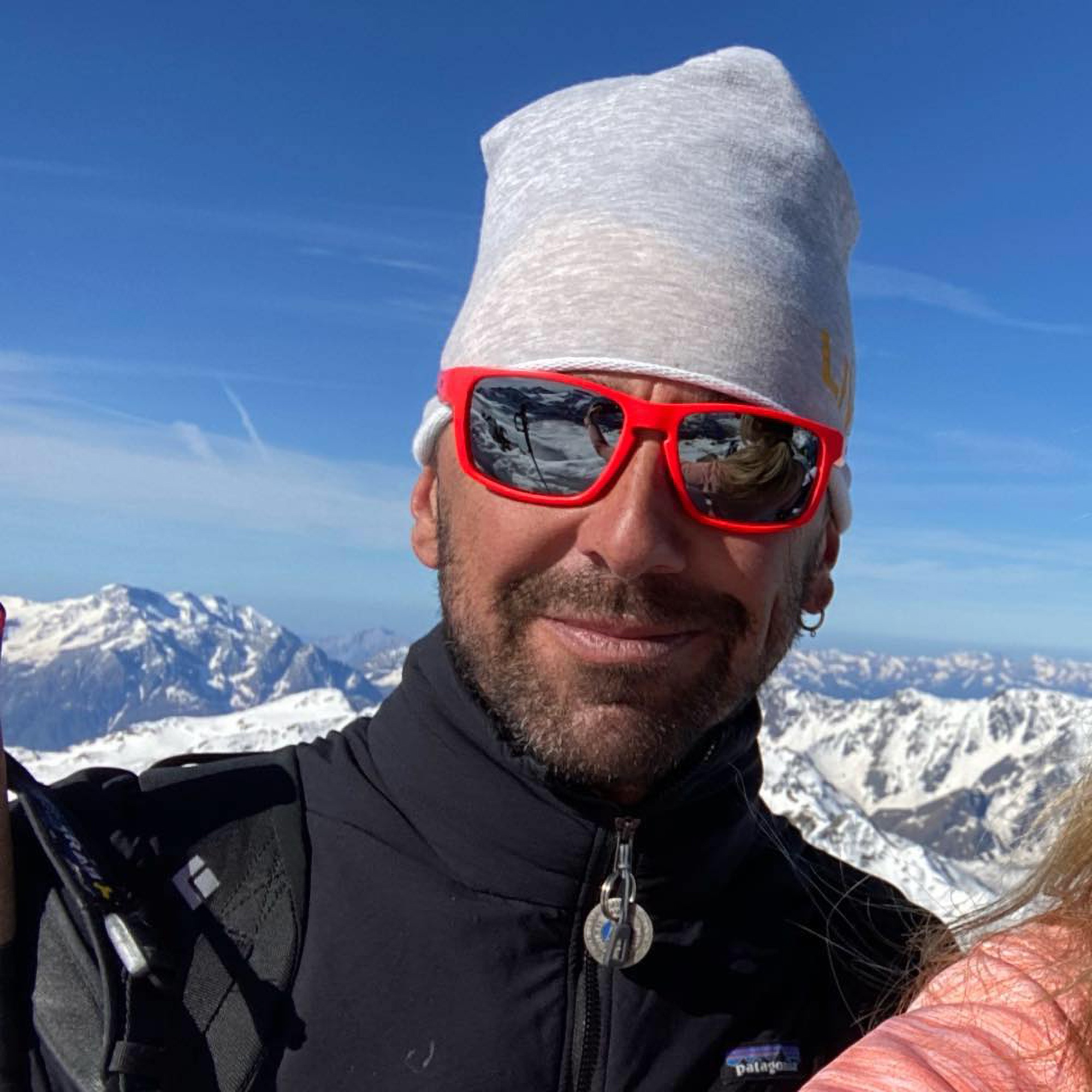 Read more about the article Brother Of Olympic Gold Winning Skier Dies In Avalanche, Leaving Two Young Daughters Without Dad